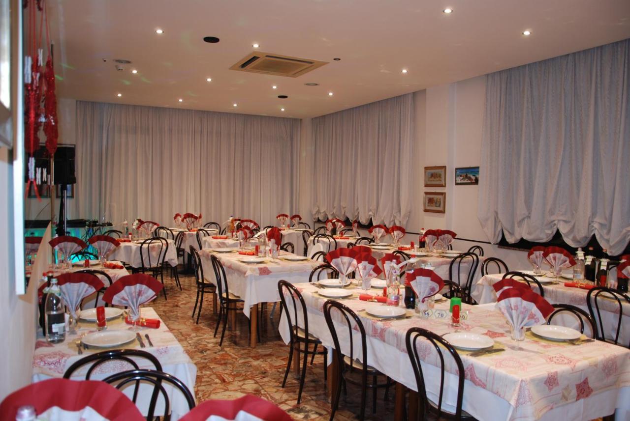 Hotel Granada Cattolica Exterior foto